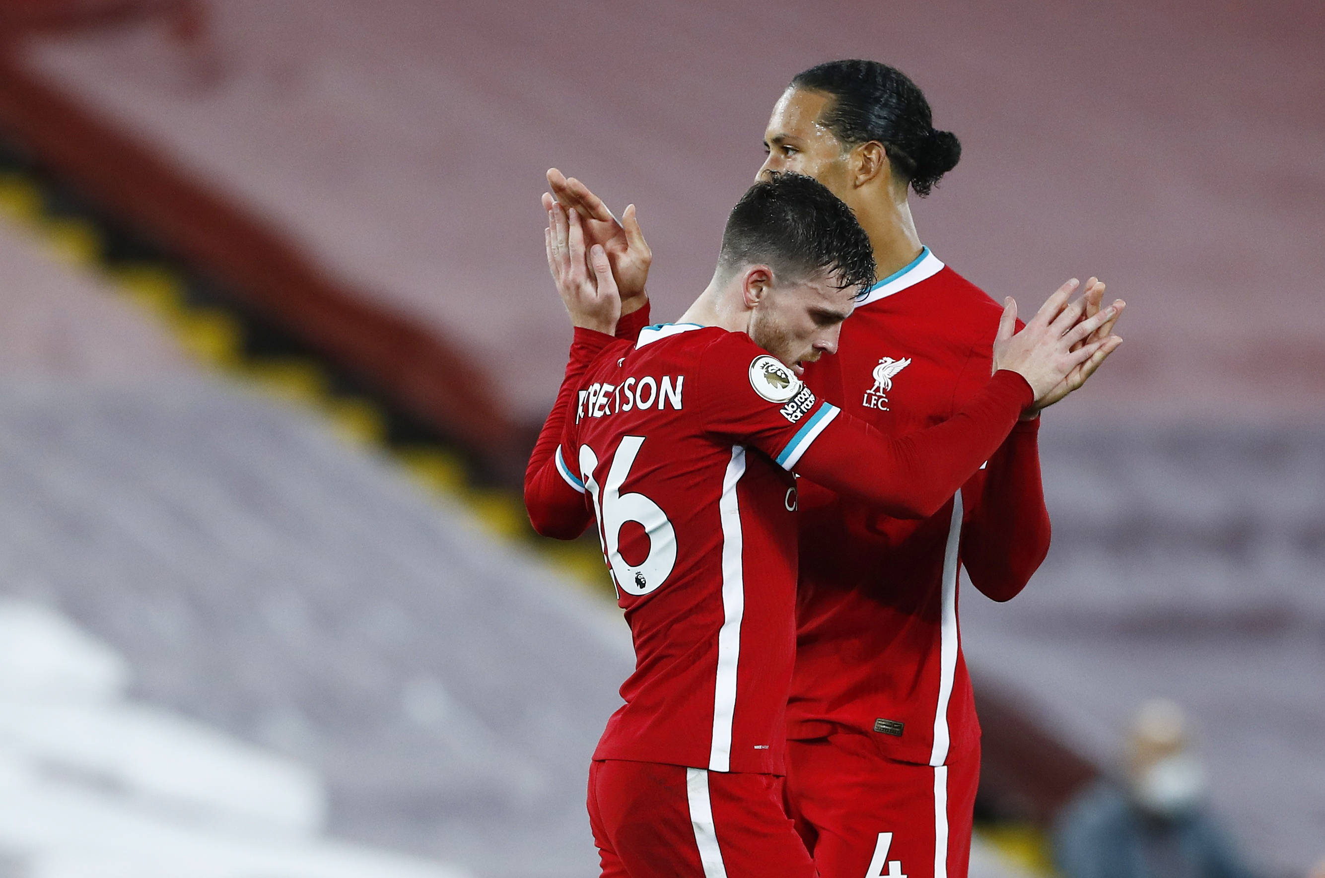 表现更是他 表现更是他