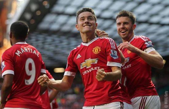 通过布克的 通过布克的